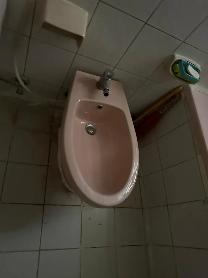 Only Male Gender Partition Small Room Абу-Даби